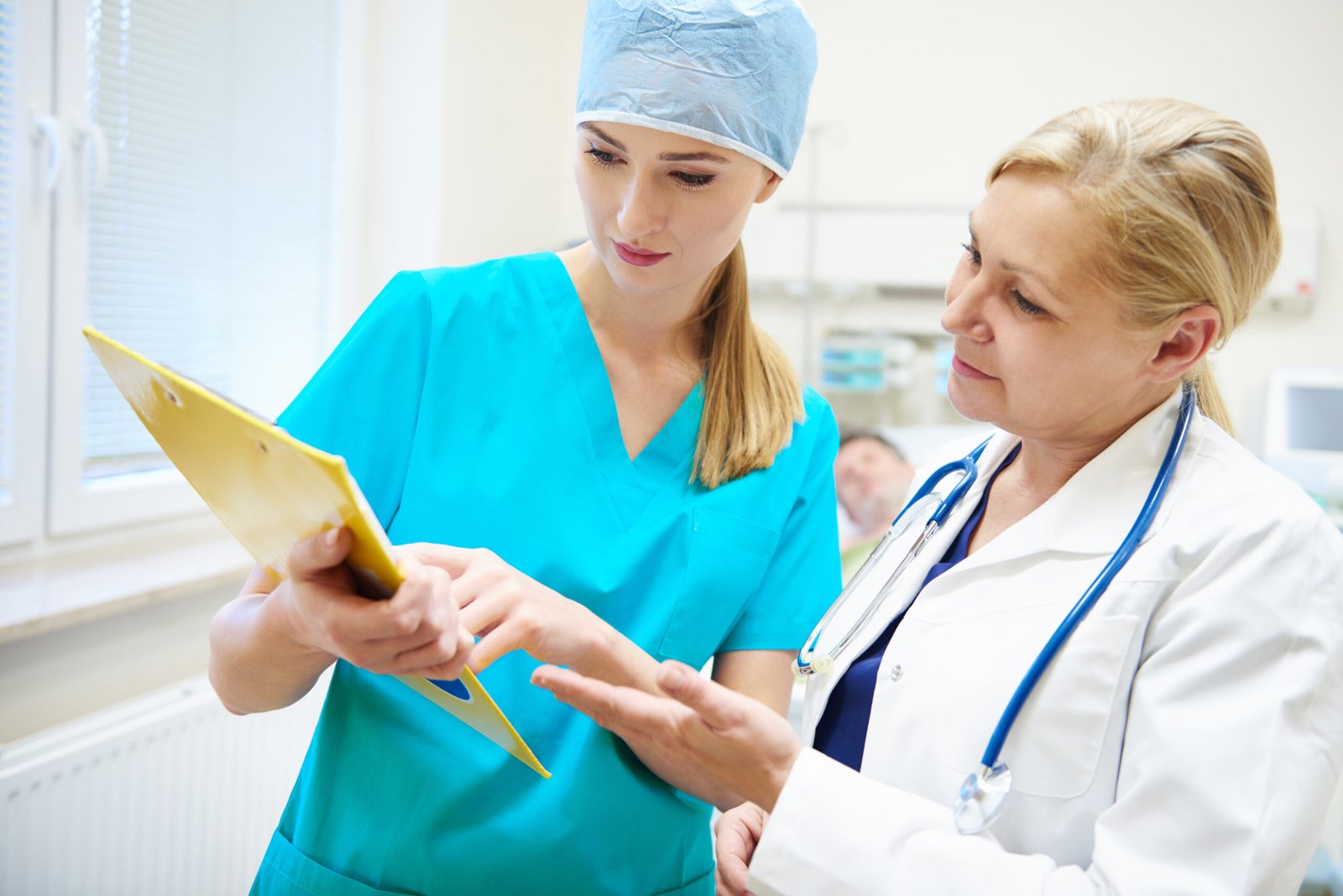 Nurses supporting patients through advocacy, analyzed using Literature Review with Reference collection, Gap Identification, and Conceptual framework.